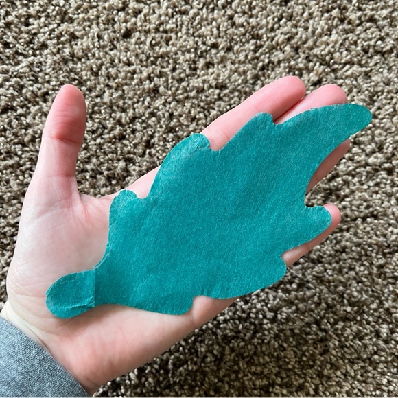 Taylor Swift leaf confetti - Picture 2 of 3